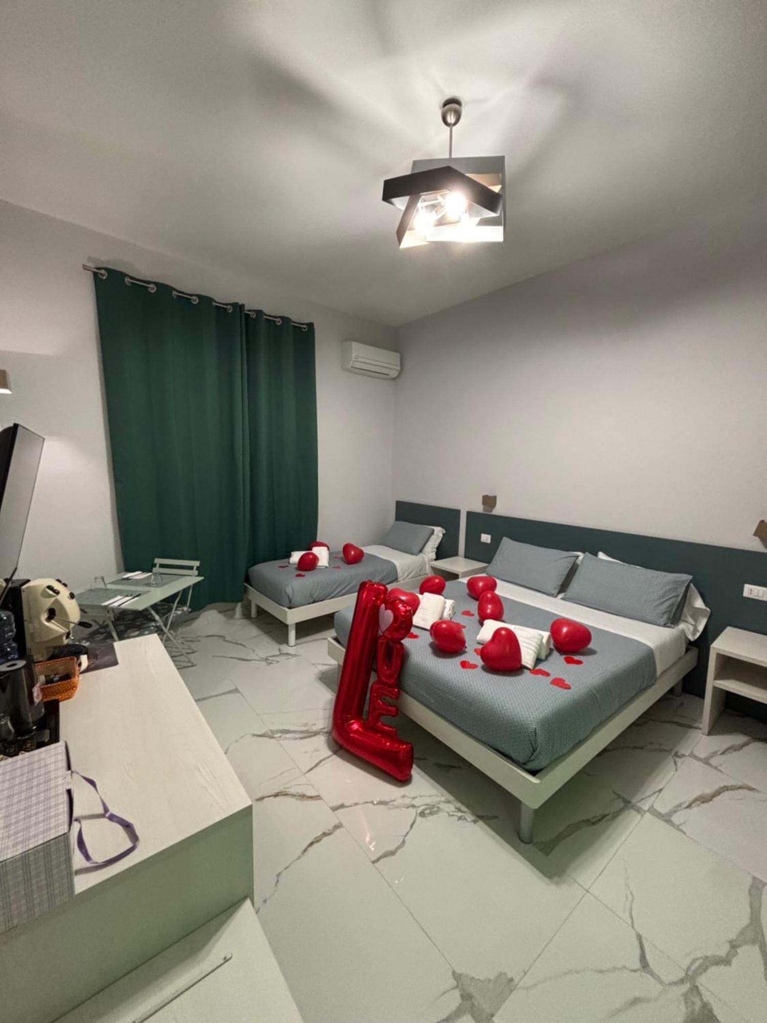 B&B Cadifra Portapiccola Napels Buitenkant foto